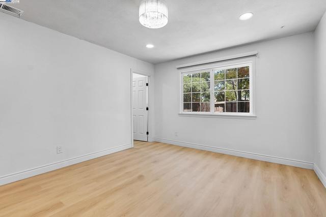 3481 Michael Pl, Bay Point CA: https://media.crmls.org/mediaz/8f2db4b7-6124-4322-93fb-2df70172994f.jpg