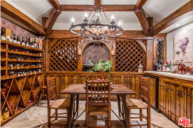25010 Thousand Peaks Road, Calabasas CA: https://media.crmls.org/mediaz/8f2ddf17-8fac-4762-bba5-7fac772bde5c.jpg
