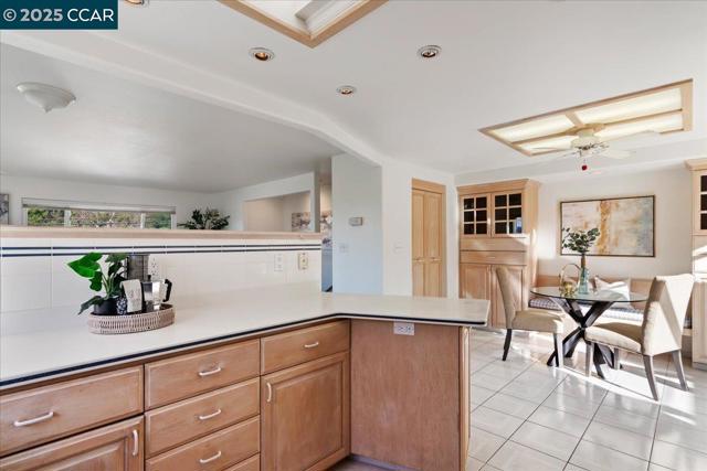 207 Midway Dr, Martinez CA: https://media.crmls.org/mediaz/8f2e3a7a-6333-4560-b056-629b19cc43f0.jpg