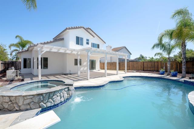 Detail Gallery Image 13 of 15 For 25545 Blackwood Rd, Murrieta,  CA 92563 - 4 Beds | 2 Baths