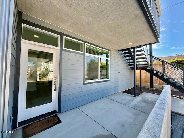 Detail Gallery Image 3 of 17 For 127 S Santa Rosa St a,  Ventura,  CA 93001 - 2 Beds | 1 Baths