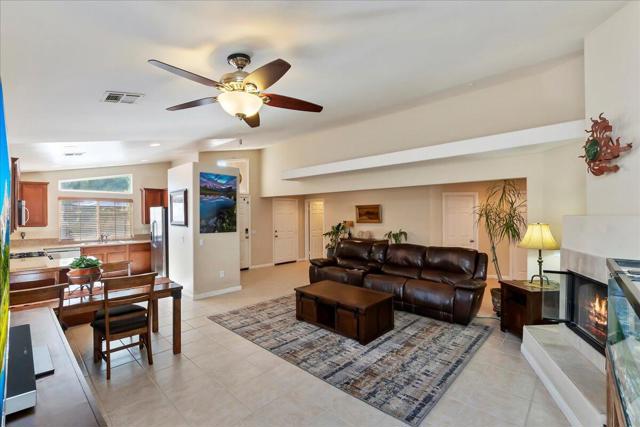 Image 12 of 34 For 52945 Avenida Herrera