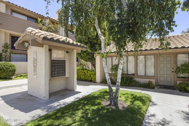 26341 W Bravo Lane, Calabasas CA: https://media.crmls.org/mediaz/8f30536a-68b4-449c-8893-d5f5cd93869c.jpg