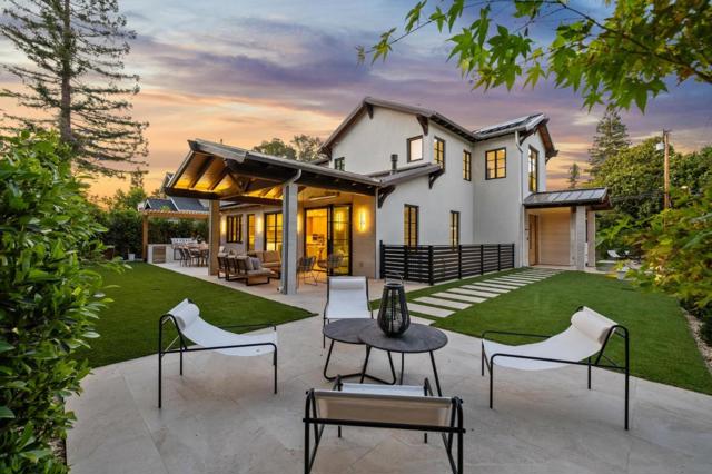 265 Coleridge Ave, Palo Alto CA: https://media.crmls.org/mediaz/8f319414-6530-418e-a0d8-38e11bcbb6c2.jpg