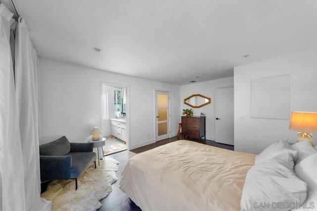 1830 N Alvarado St, Los Angeles CA: https://media.crmls.org/mediaz/8f32fb94-1d40-478e-8b20-b43122b32e05.jpg
