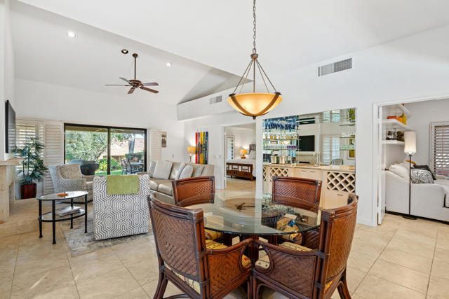 73256 Foxtail Lane, Palm Desert CA: https://media.crmls.org/mediaz/8f343588-828f-4429-8529-980c6c155e24.jpg