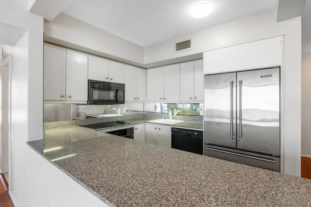 500 Harbor Dr. - photo 6