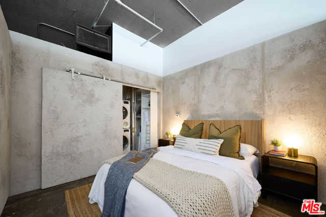 1855 Industrial Street, Los Angeles CA: https://media.crmls.org/mediaz/8f34c470-1ccc-49aa-a64b-a12bbc082fca.jpg