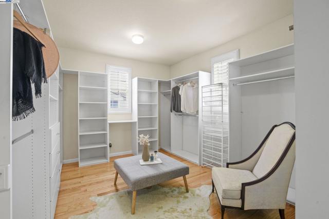 250 Jack London Ave, Alameda, California 94501, 4 Bedrooms Bedrooms, ,3 BathroomsBathrooms,Single Family Residence,For Sale,Jack London Ave,41111270