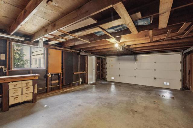 64 Los Altos Square, Los Altos CA: https://media.crmls.org/mediaz/8f3514d4-85bf-4c67-a274-a8550274441a.jpg