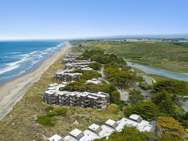 101 Shell Drive, Watsonville CA: https://media.crmls.org/mediaz/8f3695c6-dd97-4a54-bfd8-56fc5331867e.jpg
