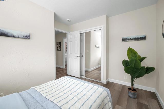 19157 San Miguel Ave, Castro Valley CA: https://media.crmls.org/mediaz/8f376406-50f2-4a09-8702-24ace6d41121.jpg