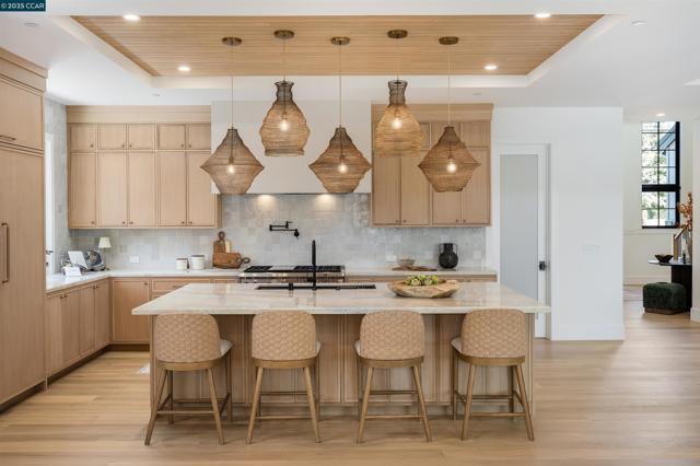 238 Cameo Dr, Danville CA: https://media.crmls.org/mediaz/8f37e4e6-edc4-403e-96a9-a2dd260bc839.jpg