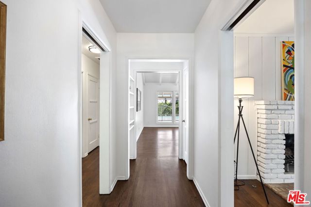 15519 Huston Street, Encino CA: https://media.crmls.org/mediaz/8f389667-aed2-442a-b862-d4461aac2e6b.jpg