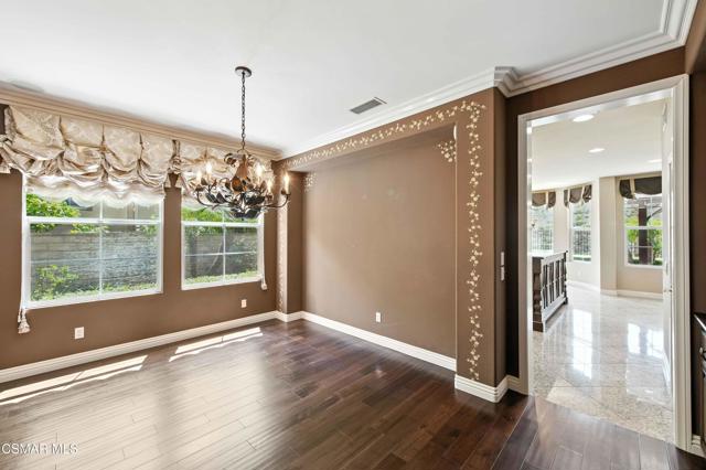 3194 Sunset Hills Boulevard, Thousand Oaks CA: https://media.crmls.org/mediaz/8f395b82-54a3-41b0-b61d-9bdde213ad39.jpg