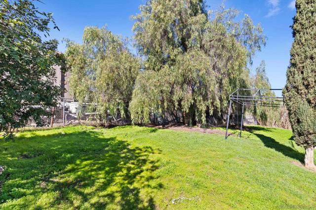 Image 27 of 41 For 11816 Waterhill Rd