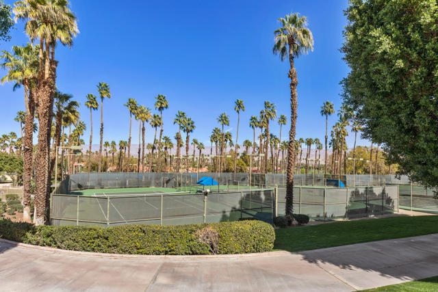 76237 Impatiens Circle, Palm Desert CA: https://media.crmls.org/mediaz/8f3b23ce-b7d5-4250-947d-bc12fa02c1e2.jpg