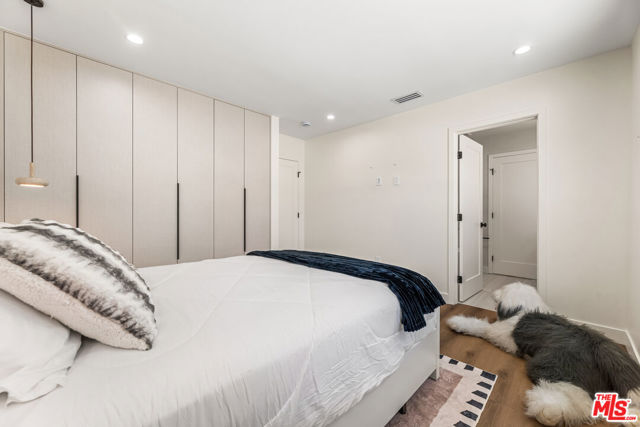 Drew Fenton | 266 Mabery Road Santa Monica CA | MLS: 7395913