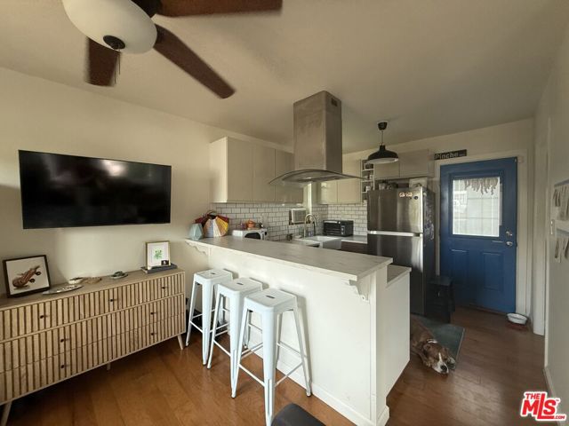 710 Stepney Street, Inglewood CA: https://media.crmls.org/mediaz/8f3c15f6-def5-4f64-85cc-fdfd526a4b1d.jpg