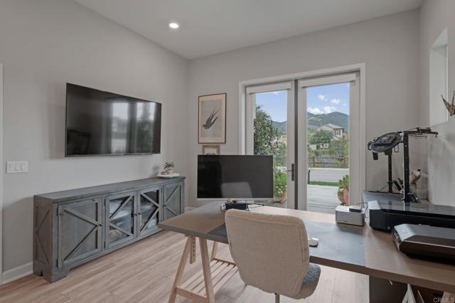 Detail Gallery Image 23 of 55 For 21541 Trail Blazer Ln, Escondido,  CA 92029 - 3 Beds | 3/1 Baths