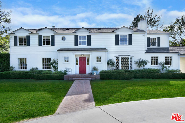 4444 Libbit Avenue, Encino CA: https://media.crmls.org/mediaz/8f3d9dea-faa2-4763-8ae1-29614d51479d.jpg