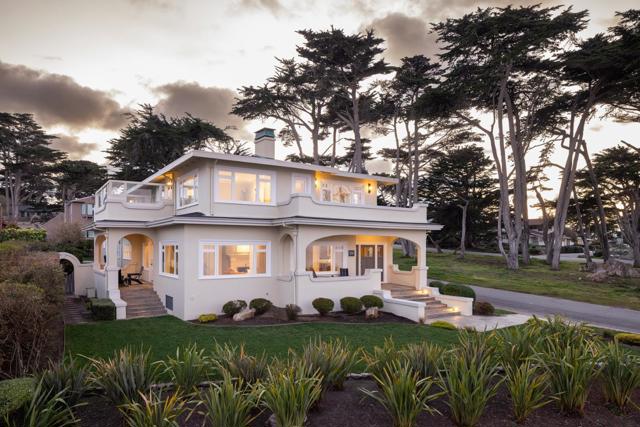 1051 Ocean View Boulevard, Pacific Grove CA: https://media.crmls.org/mediaz/8f3dc04f-b596-4e58-a7a4-e0f443ccf775.jpg