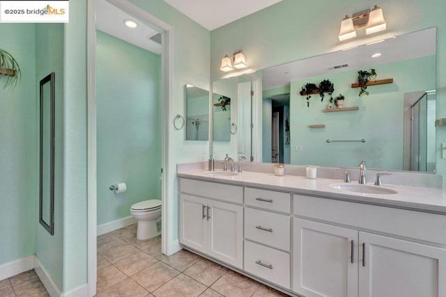 4670 Fuschia Way, Oakley CA: https://media.crmls.org/mediaz/8f3de992-6135-4ca3-9fef-8b71e97dd5c3.jpg