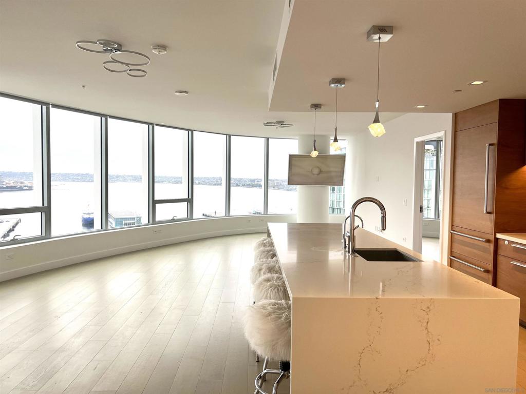 888 W E St 1702, San Diego, CA 92101