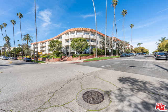 Drew Fenton | 836 S Bundy Drive Los Angeles CA | MLS: 7113379