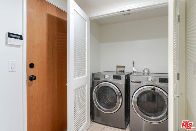 1409 Armacost Avenue, Los Angeles CA: https://media.crmls.org/mediaz/8f3f6ae7-baad-4ee9-9450-538e73264146.jpg