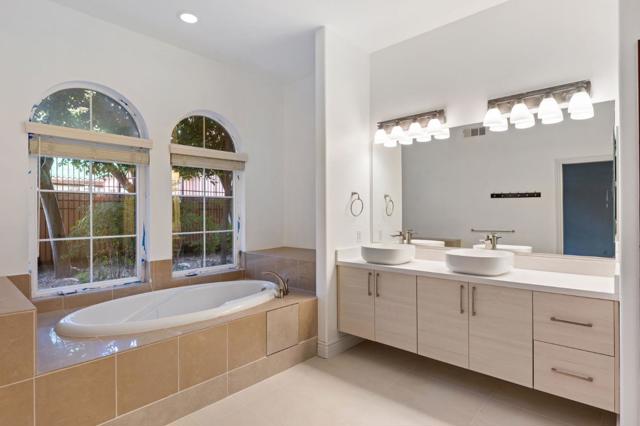 88 S Broadway, Millbrae CA: https://media.crmls.org/mediaz/8f414896-3e29-42c7-9e3a-916178655491.jpg