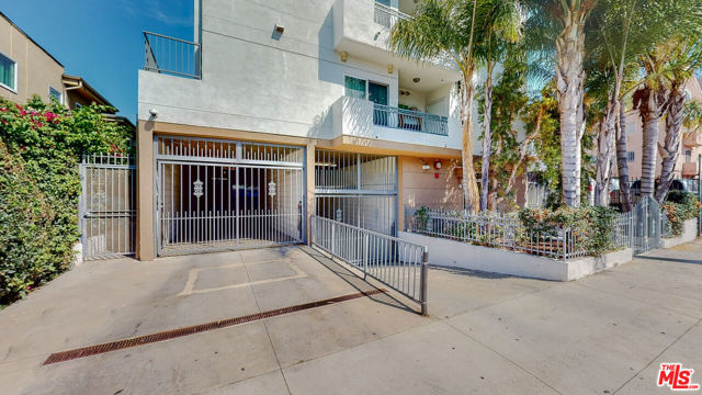 Image 2 for 926 S Manhattan Pl #202, Los Angeles, CA 90019