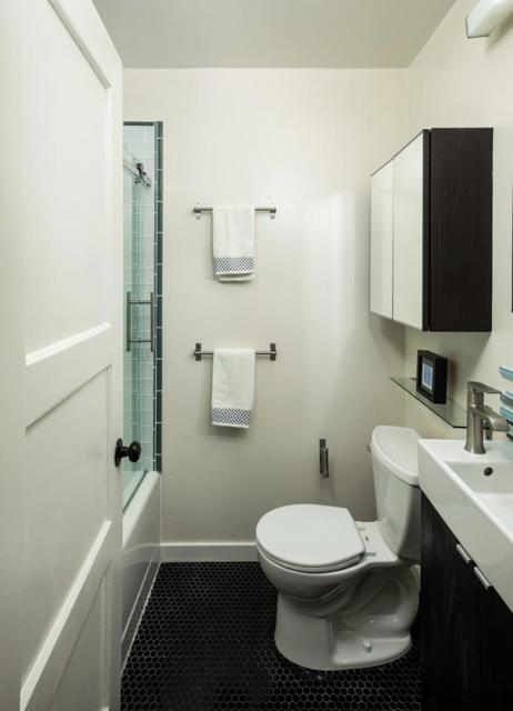 402 Poplar Avenue, Redwood City CA: https://media.crmls.org/mediaz/8f4311a7-8111-4a45-baa3-040634474553.jpg