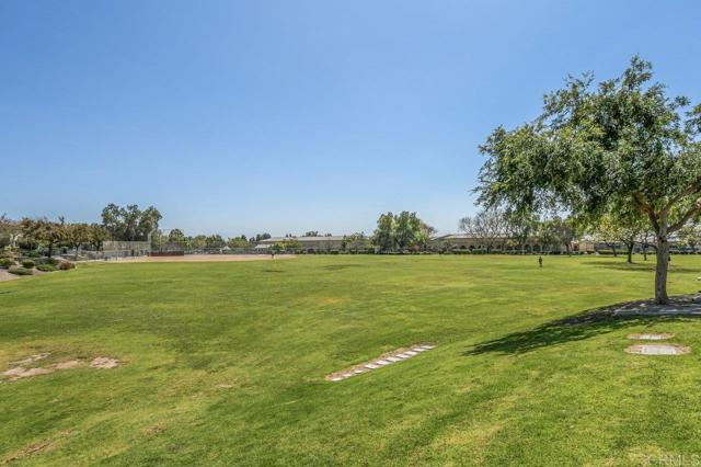 1450 Oakpoint Ave, Chula Vista CA: https://media.crmls.org/mediaz/8f431bd7-77f7-45d9-873f-e540376e5c94.jpg