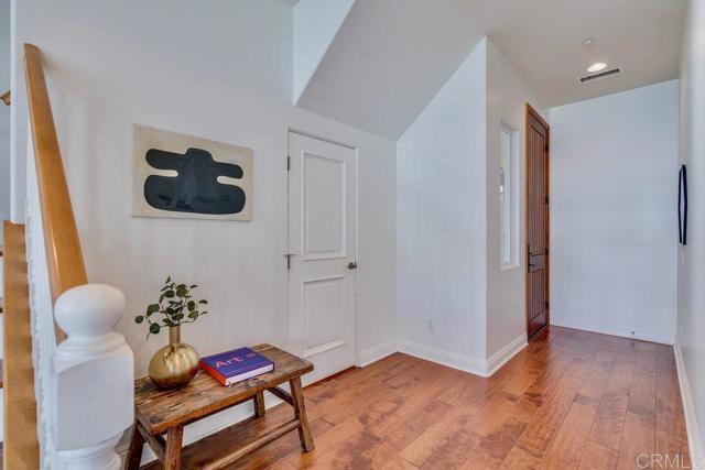 Detail Gallery Image 7 of 57 For 4529 Cove Dr #101,  Carlsbad,  CA 92008 - 4 Beds | 3/1 Baths