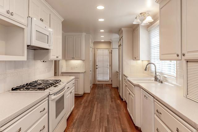 1198 Coolidge Avenue, San Jose CA: https://media.crmls.org/mediaz/8f435e17-610b-496d-a9be-ccb114266b9a.jpg