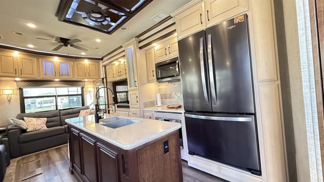 69411 Ramon Rd #1206, Cathedral City CA: https://media.crmls.org/mediaz/8f43a97a-bcd3-41d8-91db-0b653eaaf41b.jpg