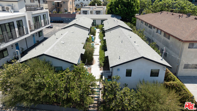 908 Everett Street, Los Angeles CA: https://media.crmls.org/mediaz/8f43e738-f9f6-4b1f-96ea-3b2df1aaa9e6.jpg