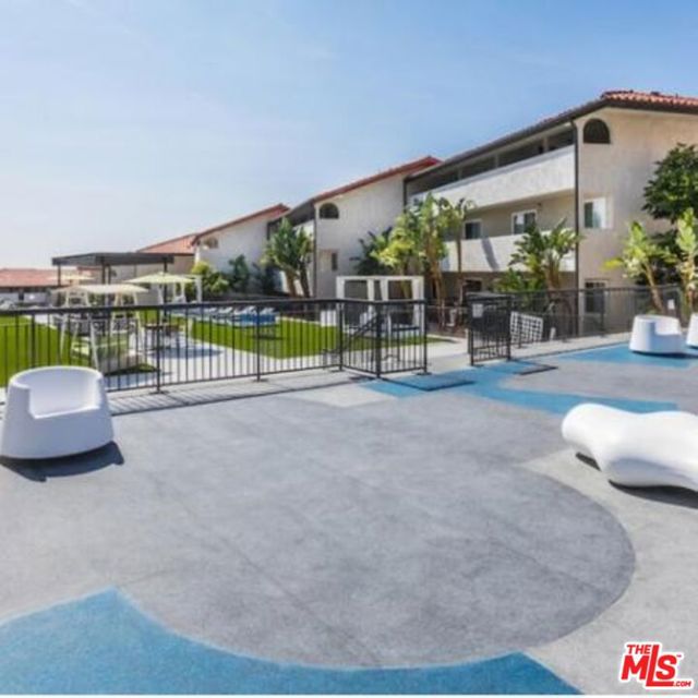 6600 Beachview Drive, Rancho Palos Verdes CA: https://media.crmls.org/mediaz/8f4525ac-f170-4c6f-8a51-e498e443cd8e.jpg