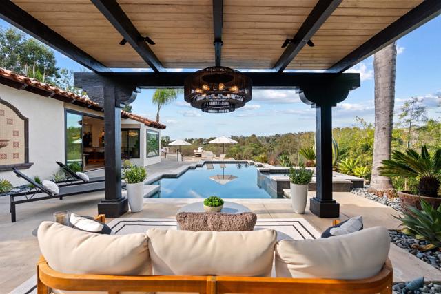 Detail Gallery Image 28 of 56 For 528 Flores De Oro, Rancho Santa Fe,  CA 92067 - 5 Beds | 4 Baths