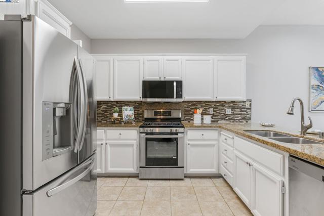 4119 Veneto Ct, Pleasanton CA: https://media.crmls.org/mediaz/8f45ed4d-87d7-4411-9f36-2f797251c939.jpg