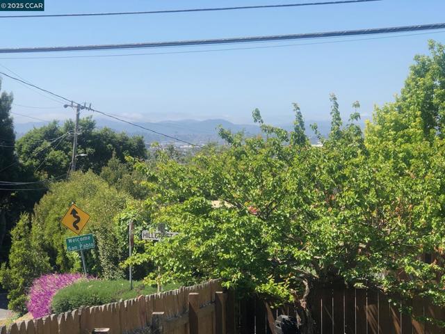 1502 Hillcrest Road, San Pablo CA: https://media.crmls.org/mediaz/8f467afb-1be0-4b06-8829-e71583243e87.jpg