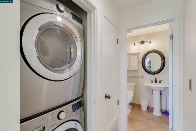 171 Nantucket Ln, Vallejo CA: https://media.crmls.org/mediaz/8f46889f-ecf0-4246-b5e3-4aa952b33046.jpg
