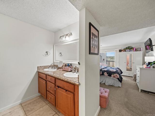 Detail Gallery Image 25 of 37 For 2403 La Costa Ave a,  Carlsbad,  CA 92009 - 2 Beds | 2/1 Baths