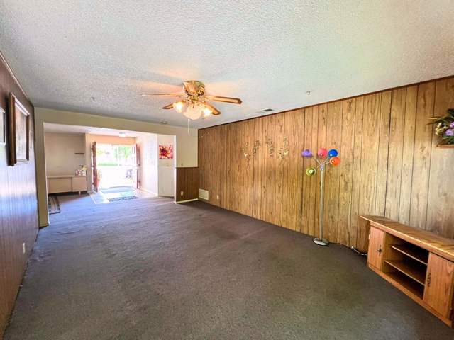 3025 Monticello Dr, Stockton CA: https://media.crmls.org/mediaz/8f46c38d-2cbc-47f7-98cb-549148d46381.jpg