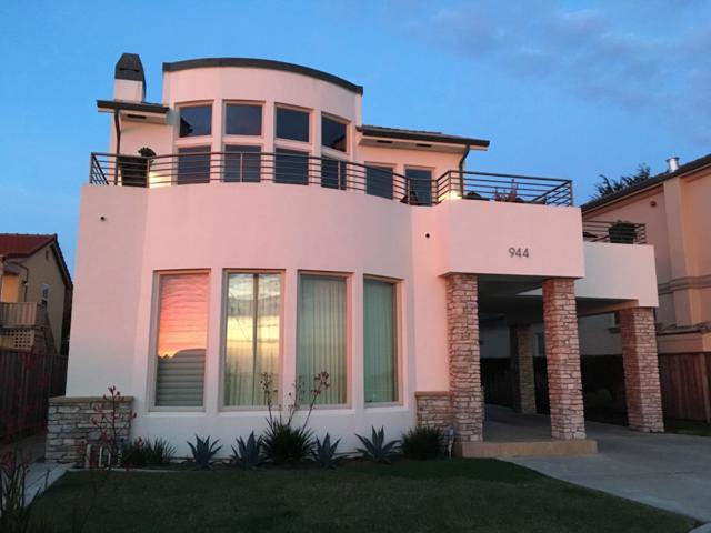 944 W West Cliff Drive, Santa Cruz CA: https://media.crmls.org/mediaz/8f47127a-b78b-40f7-841f-de153f050fc1.jpg