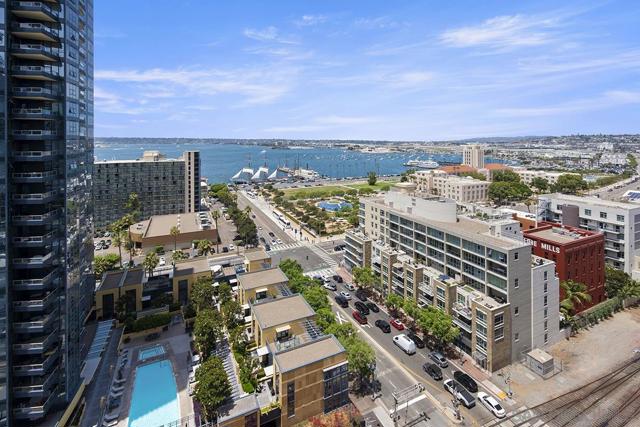 1388 Kettner Blvd, San Diego CA: https://media.crmls.org/mediaz/8f485b89-49e3-4799-b625-1a2eadb938d3.jpg