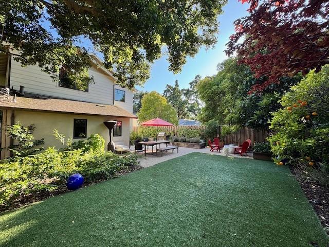 619 Bay Road, Menlo Park CA: https://media.crmls.org/mediaz/8f48a137-3a8f-4e11-bd54-be5ce348a291.jpg