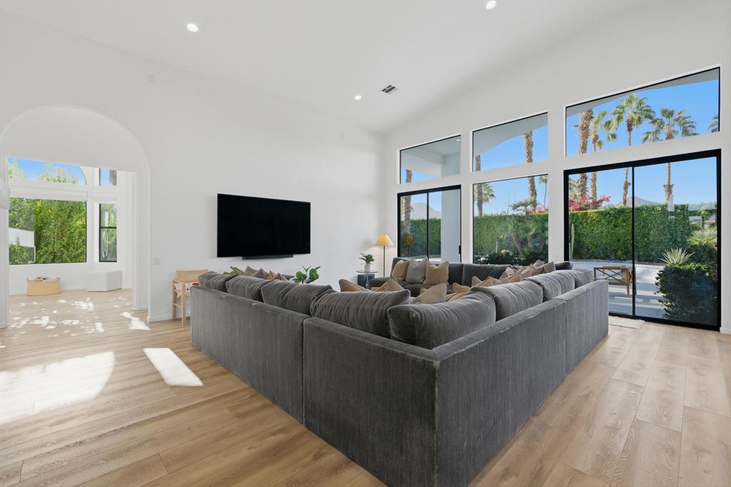 MLS #219138323DA image #13