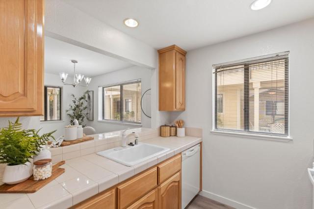 576 W Parr Avenue, Los Gatos CA: https://media.crmls.org/mediaz/8f492c86-2ef0-4d10-9100-ae740aad9326.jpg